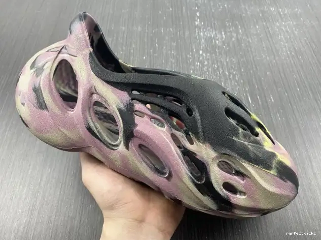 Adidas Carbon Yeezy IG9562 MX Foam RNR 0525